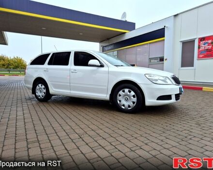 Белый Шкода Октавия, объемом двигателя 1.6 л и пробегом 252 тыс. км за 7600 $, фото 1 на Automoto.ua