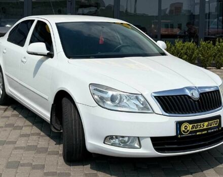 Белый Шкода Октавия, объемом двигателя 1.6 л и пробегом 229 тыс. км за 7700 $, фото 1 на Automoto.ua