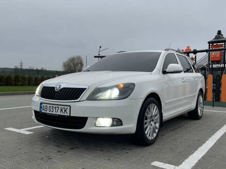 Білий Шкода Октавія, об'ємом двигуна 1.6 л та пробігом 299 тис. км за 7600 $, фото 1 на Automoto.ua