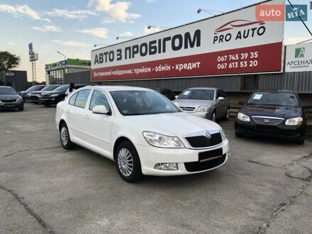 Шкода Октавия 2009 в Запорожье на Automoto.ua Белый Шкода Октавия, объемом двигателя 1.4 л и пробегом 228 тыс. км за 8250 $, фото 1 на Automoto.ua