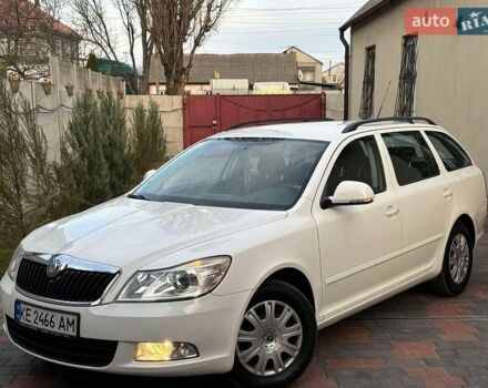 Белый Шкода Октавия, объемом двигателя 1.6 л и пробегом 251 тыс. км за 8100 $, фото 1 на Automoto.ua