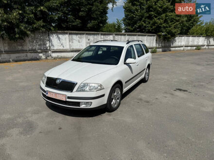 Шкода Октавия 2009 в Белой Церкве на Automoto.ua Белый Шкода Октавия, объемом двигателя 1.6 л и пробегом 247 тыс. км за 6450 $, фото 1 на Automoto.ua