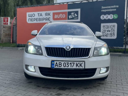 Белый Шкода Октавия, объемом двигателя 1.6 л и пробегом 280 тыс. км за 7900 $, фото 1 на Automoto.ua