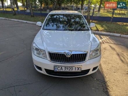 Белый Шкода Октавия, объемом двигателя 1.6 л и пробегом 335 тыс. км за 7300 $, фото 1 на Automoto.ua