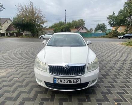 Белый Шкода Октавия, объемом двигателя 1.8 л и пробегом 208 тыс. км за 7350 $, фото 1 на Automoto.ua