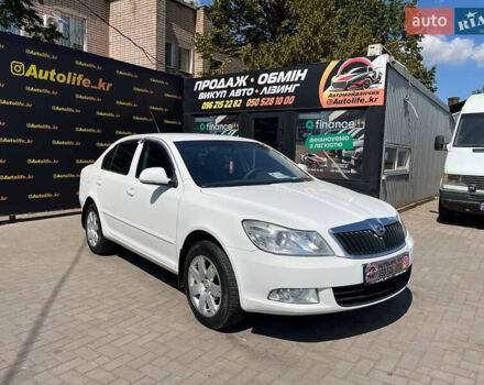 Белый Шкода Октавия, объемом двигателя 1.6 л и пробегом 159 тыс. км за 7700 $, фото 1 на Automoto.ua