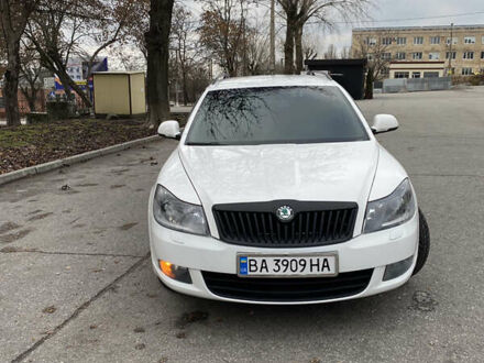 Шкода Октавия 2009 в Кропивницком (Кировограде) на Automoto.ua Белый Шкода Октавия, объемом двигателя 1.39 л и пробегом 283 тыс. км за 9300 $, фото 1 на Automoto.ua