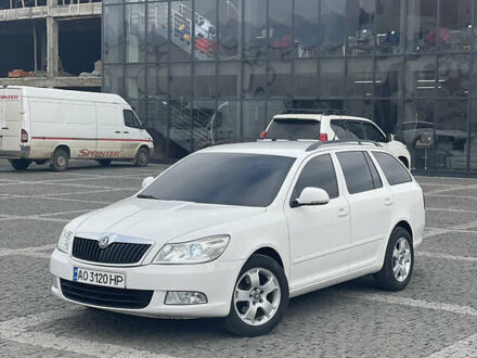 Шкода Октавия 2009 в Хусте на Automoto.ua Белый Шкода Октавия, объемом двигателя 1.9 л и пробегом 244 тыс. км за 7200 $, фото 1 на Automoto.ua