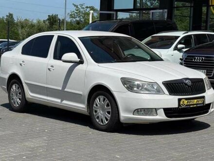 Белый Шкода Октавия, объемом двигателя 1.9 л и пробегом 317 тыс. км за 6300 $, фото 1 на Automoto.ua