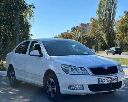Білий Шкода Октавія, об'ємом двигуна 1.8 л та пробігом 251 тис. км за 5500 $, фото 1 на Automoto.ua