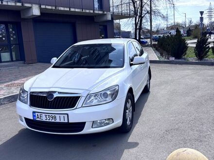 Шкода Октавия 2010 в Днепре (Днепропетровске) на Automoto.ua Белый Шкода Октавия, объемом двигателя 1.8 л и пробегом 186 тыс. км за 7390 $, фото 1 на Automoto.ua