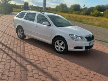 Білий Шкода Октавія, об'ємом двигуна 1.6 л та пробігом 400 тис. км за 5999 $, фото 1 на Automoto.ua