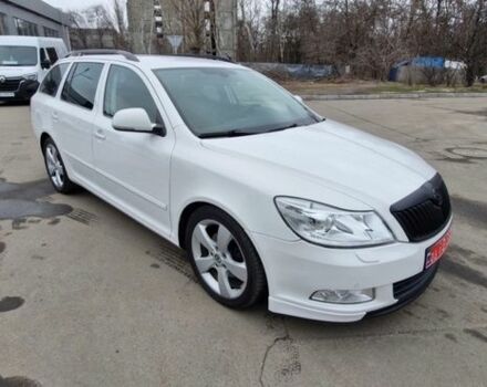 Белый Шкода Октавия, объемом двигателя 1.8 л и пробегом 243 тыс. км за 8350 $, фото 1 на Automoto.ua