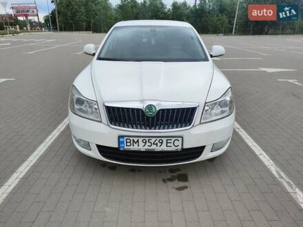 Белый Шкода Октавия, объемом двигателя 1.6 л и пробегом 327 тыс. км за 7100 $, фото 1 на Automoto.ua