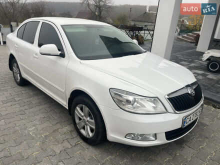 Белый Шкода Октавия, объемом двигателя 1.6 л и пробегом 235 тыс. км за 6900 $, фото 1 на Automoto.ua