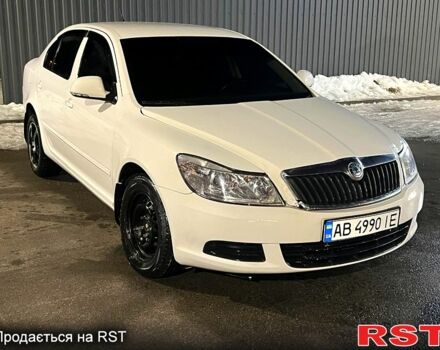 Белый Шкода Октавия, объемом двигателя 2 л и пробегом 19100 тыс. км за 5000 $, фото 1 на Automoto.ua
