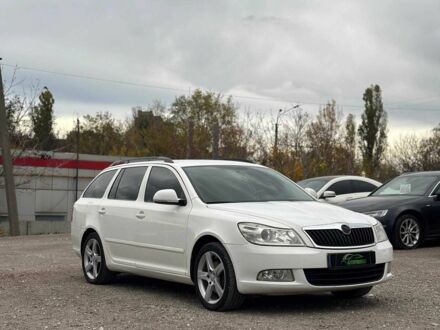 Білий Шкода Октавія, об'ємом двигуна 1.8 л та пробігом 322 тис. км за 6999 $, фото 1 на Automoto.ua