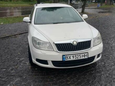 Белый Шкода Октавия, объемом двигателя 1.6 л и пробегом 367 тыс. км за 6600 $, фото 1 на Automoto.ua