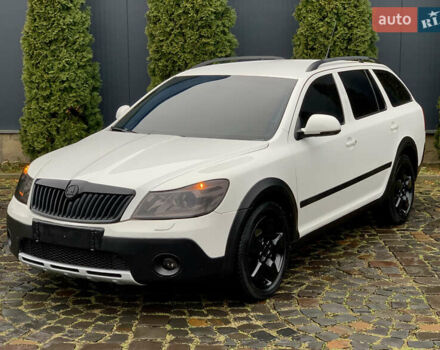 Белый Шкода Октавия, объемом двигателя 2 л и пробегом 282 тыс. км за 8700 $, фото 1 на Automoto.ua