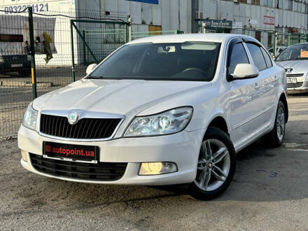 Шкода Октавия 2010 в Сумах на Automoto.ua Белый Шкода Октавия, объемом двигателя 1.8 л и пробегом 233 тыс. км за 8300 $, фото 1 на Automoto.ua