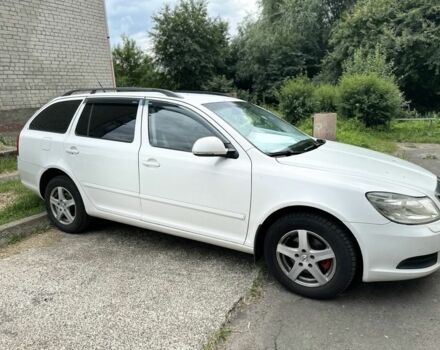 Білий Шкода Октавія, об'ємом двигуна 1.6 л та пробігом 395 тис. км за 7500 $, фото 1 на Automoto.ua