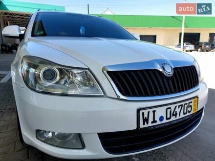Шкода Октавия 2010 в Черновцах на Automoto.ua Белый Шкода Октавия, объемом двигателя 1.6 л и пробегом 289 тыс. км за 6800 $, фото 1 на Automoto.ua
