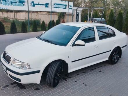 Белый Шкода Октавия, объемом двигателя 1.4 л и пробегом 180 тыс. км за 5700 $, фото 1 на Automoto.ua