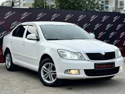 Шкода Октавия 2010 в Сумах на Automoto.ua Белый Шкода Октавия, объемом двигателя 1.8 л и пробегом 233 тыс. км за 8200 $, фото 1 на Automoto.ua