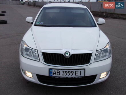 Белый Шкода Октавия, объемом двигателя 1.2 л и пробегом 260 тыс. км за 7700 $, фото 1 на Automoto.ua