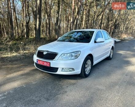 Белый Шкода Октавия, объемом двигателя 1.6 л и пробегом 193 тыс. км за 7100 $, фото 1 на Automoto.ua