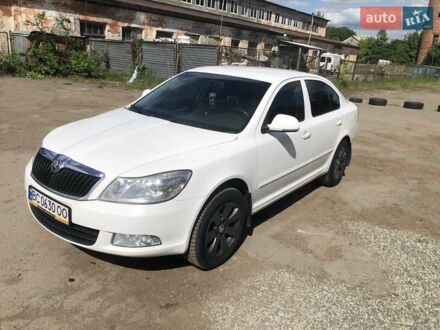 Белый Шкода Октавия, объемом двигателя 1.6 л и пробегом 275 тыс. км за 7500 $, фото 1 на Automoto.ua