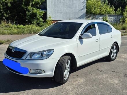 Белый Шкода Октавия, объемом двигателя 1.8 л и пробегом 180 тыс. км за 7999 $, фото 1 на Automoto.ua