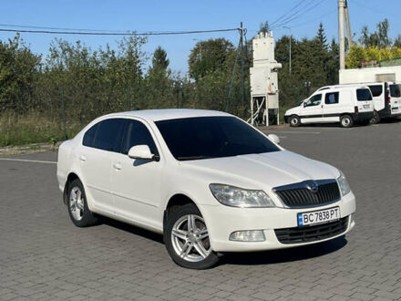 Белый Шкода Октавия, объемом двигателя 1.6 л и пробегом 230 тыс. км за 7199 $, фото 1 на Automoto.ua