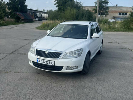 Белый Шкода Октавия, объемом двигателя 1.6 л и пробегом 260 тыс. км за 6850 $, фото 1 на Automoto.ua