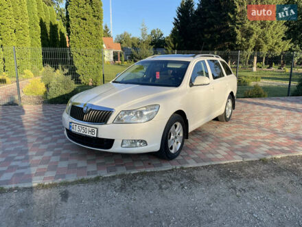 Білий Шкода Октавія, об'ємом двигуна 1.6 л та пробігом 255 тис. км за 7800 $, фото 1 на Automoto.ua