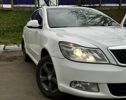 Білий Шкода Октавія, об'ємом двигуна 1.8 л та пробігом 290 тис. км за 7000 $, фото 1 на Automoto.ua