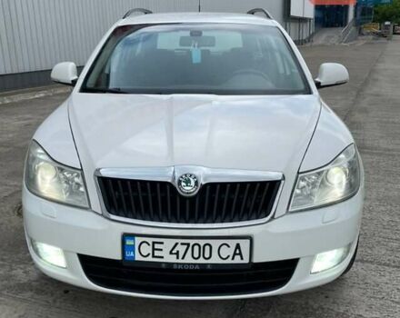 Белый Шкода Октавия, объемом двигателя 1.6 л и пробегом 241 тыс. км за 7600 $, фото 1 на Automoto.ua