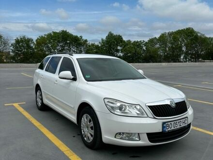 Білий Шкода Октавія, об'ємом двигуна 1.6 л та пробігом 226 тис. км за 8799 $, фото 1 на Automoto.ua