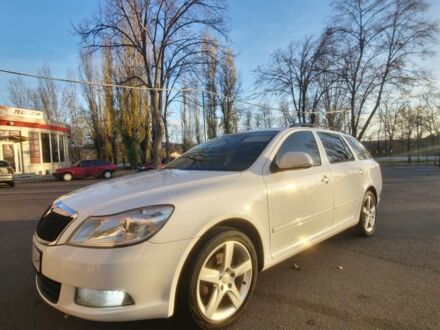 Білий Шкода Октавія, об'ємом двигуна 1.8 л та пробігом 335 тис. км за 6450 $, фото 1 на Automoto.ua