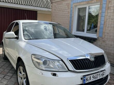 Белый Шкода Октавия, объемом двигателя 1.6 л и пробегом 255 тыс. км за 3686 $, фото 1 на Automoto.ua
