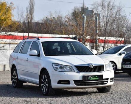 Білий Шкода Октавія, об'ємом двигуна 1.6 л та пробігом 259 тис. км за 7200 $, фото 1 на Automoto.ua