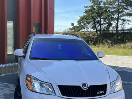 Белый Шкода Октавия, объемом двигателя 1.97 л и пробегом 297 тыс. км за 9300 $, фото 1 на Automoto.ua