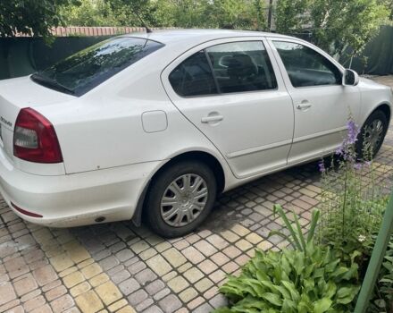 Белый Шкода Октавия, объемом двигателя 1.6 л и пробегом 270 тыс. км за 6500 $, фото 1 на Automoto.ua