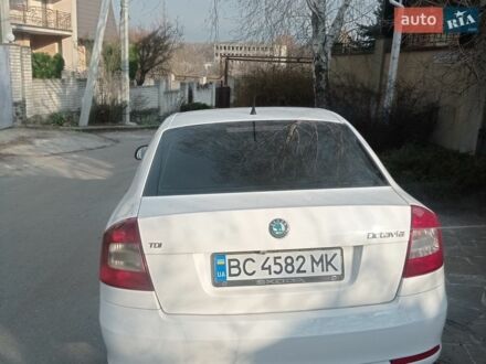 Белый Шкода Октавия, объемом двигателя 1.6 л и пробегом 155 тыс. км за 7300 $, фото 1 на Automoto.ua