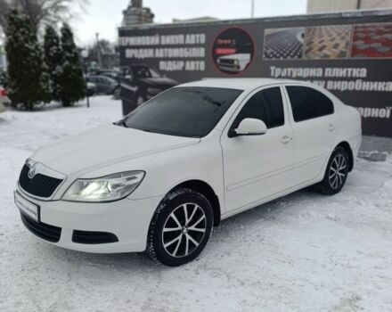 Білий Шкода Октавія, об'ємом двигуна 1.8 л та пробігом 212 тис. км за 8200 $, фото 1 на Automoto.ua