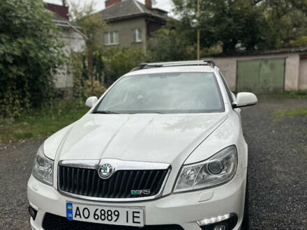 Белый Шкода Октавия, объемом двигателя 1.98 л и пробегом 253 тыс. км за 12500 $, фото 1 на Automoto.ua