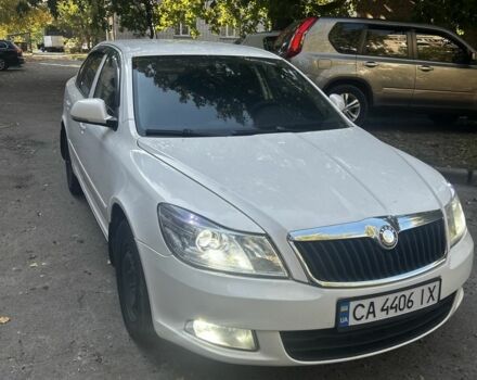 Білий Шкода Октавія, об'ємом двигуна 2 л та пробігом 327 тис. км за 8150 $, фото 1 на Automoto.ua