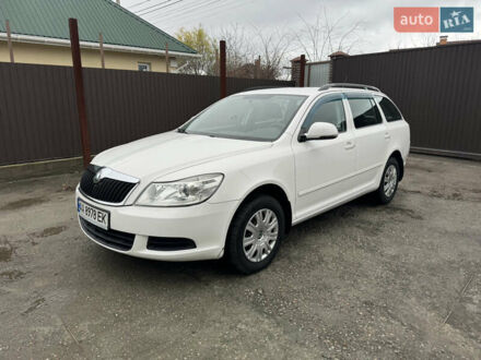 Білий Шкода Октавія, об'ємом двигуна 1.6 л та пробігом 183 тис. км за 7400 $, фото 1 на Automoto.ua