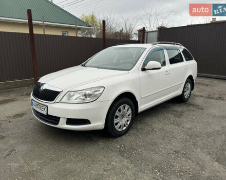 Білий Шкода Октавія, об'ємом двигуна 1.6 л та пробігом 183 тис. км за 7400 $, фото 1 на Automoto.ua
