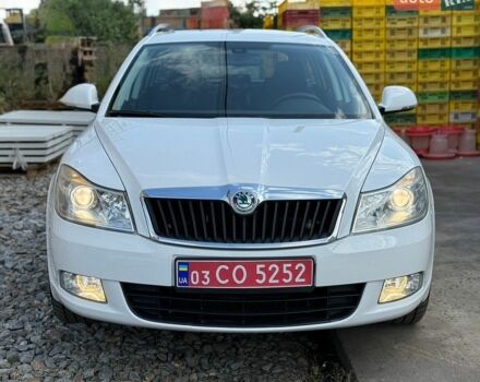 Белый Шкода Октавия, объемом двигателя 1.2 л и пробегом 229 тыс. км за 6900 $, фото 1 на Automoto.ua